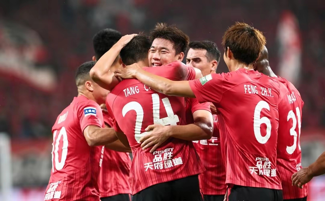 九游会网址 -七月6日成都蓉城对南通赛前发布会