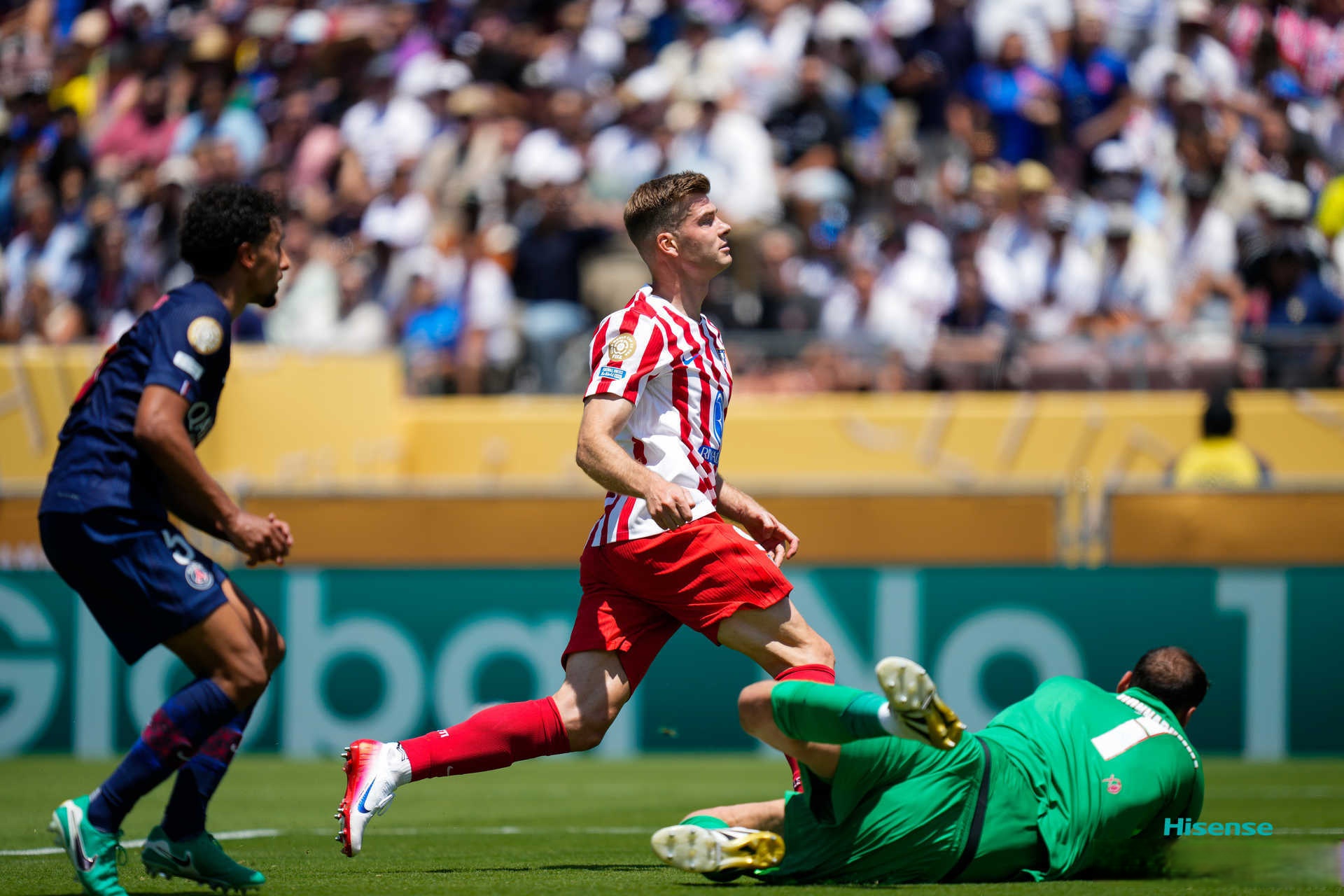 马赛发布备战花絮，赛后手感冰凉，欧冠任务艰巨，赛程密集仍需轮换的简单介绍
